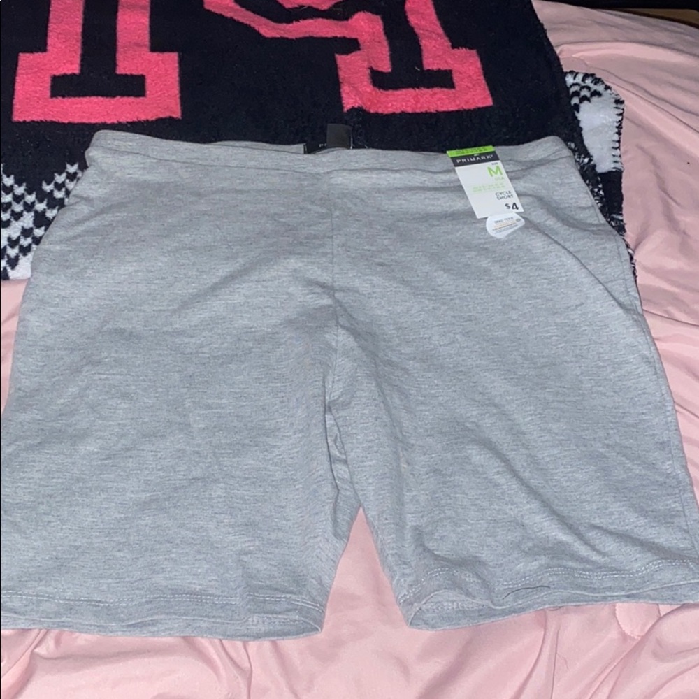 GREY BIKE SHORTS 🤍